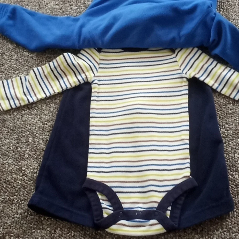 Nwot..carter's 3 pc Set- size 12 mos.